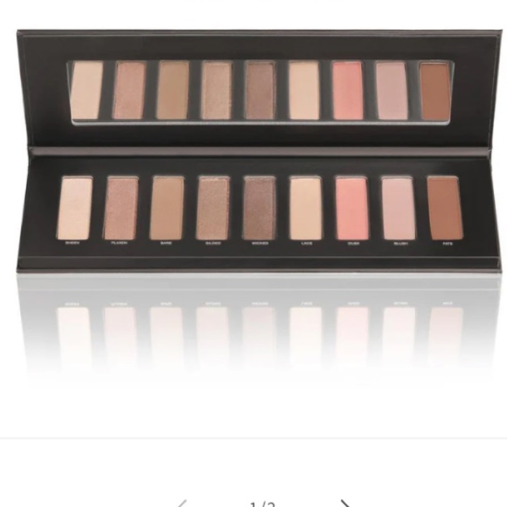 Eyeshadow palette + free sample